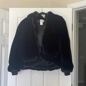 NWT faux fur hooded jacket with zipper